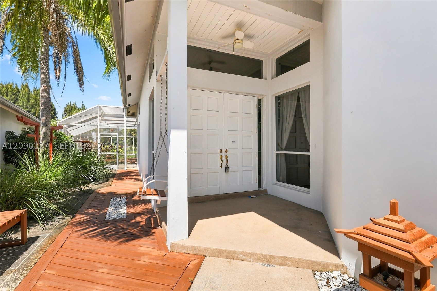 173 Orange Tree Dr, Atlantis FL 33462