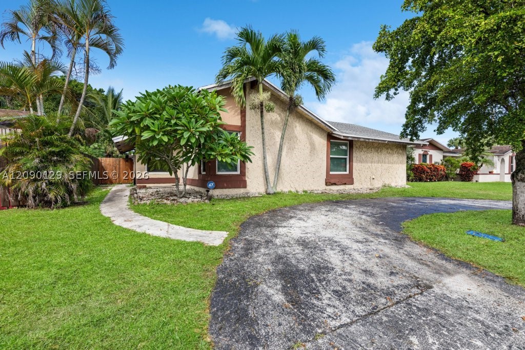 281 SW 83rd Ave, North Lauderdale FL 33068