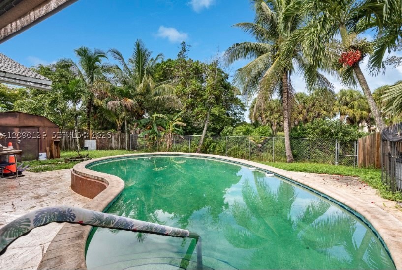 281 SW 83rd Ave, North Lauderdale FL 33068