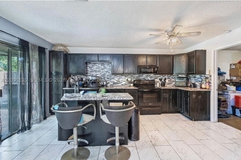281 SW 83rd Ave, North Lauderdale FL 33068