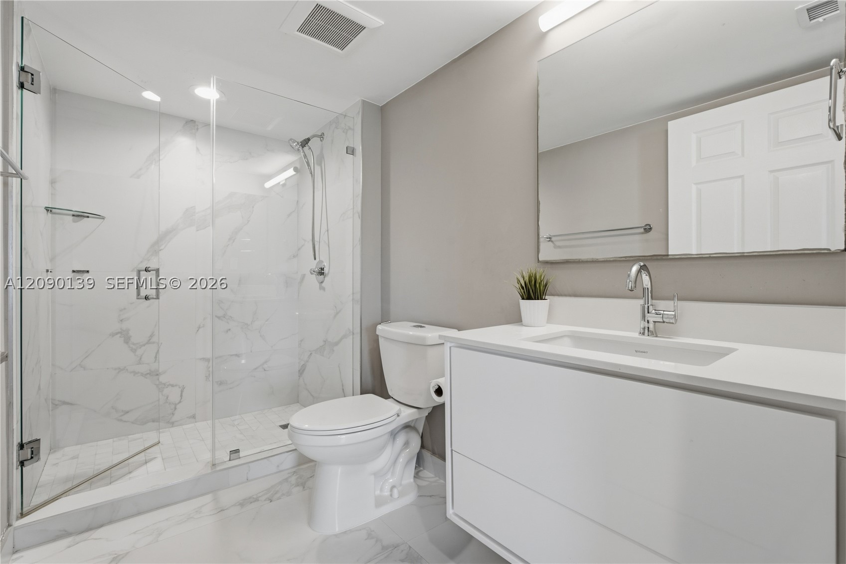 1155 Brickell Bay Dr #704, Miami FL 33131