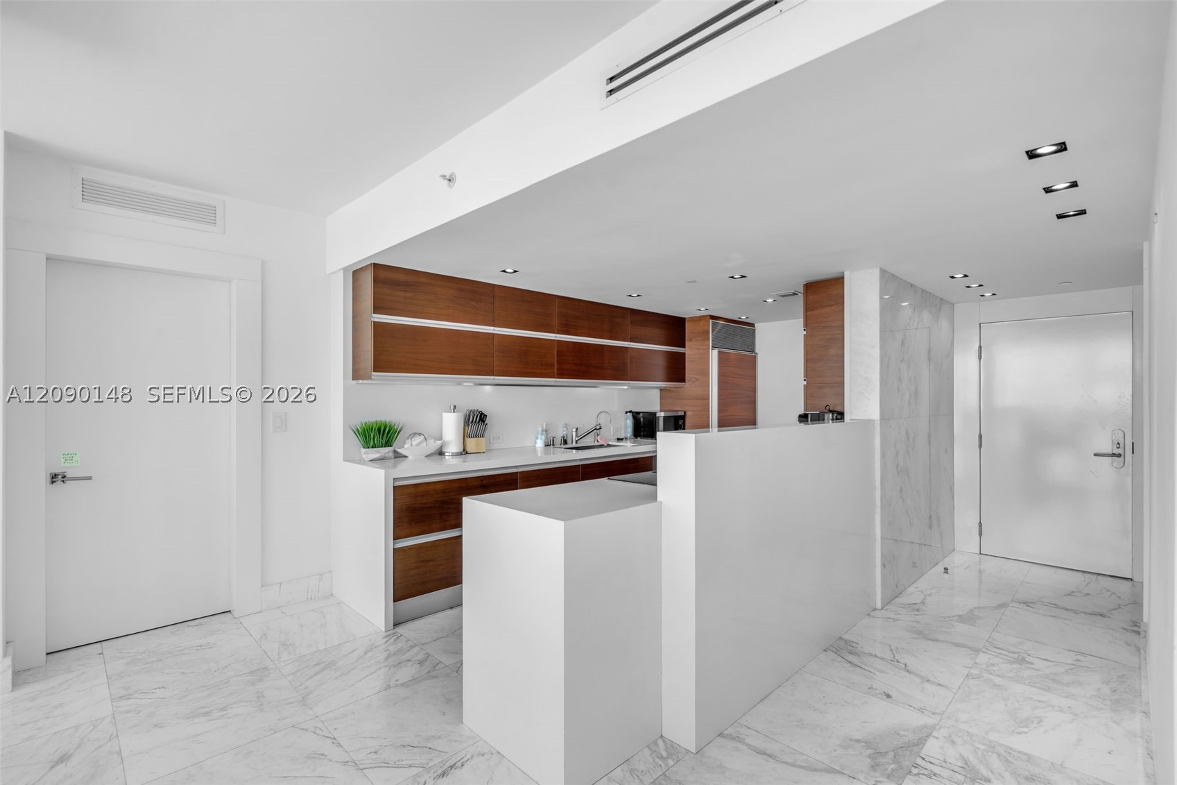6801 Collins Ave #LPH12 (Door LPH01), Miami Beach FL 33141