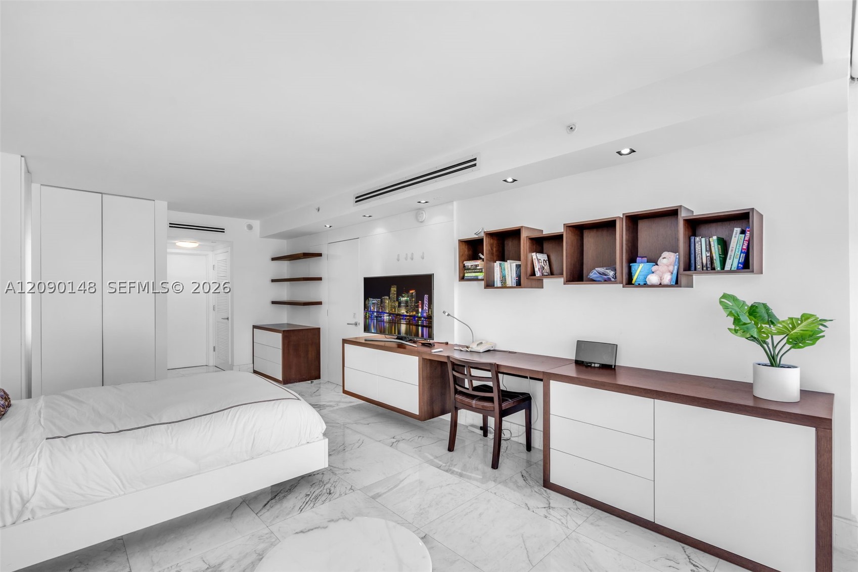 6801 Collins Ave #LPH12 (Door LPH01), Miami Beach FL 33141