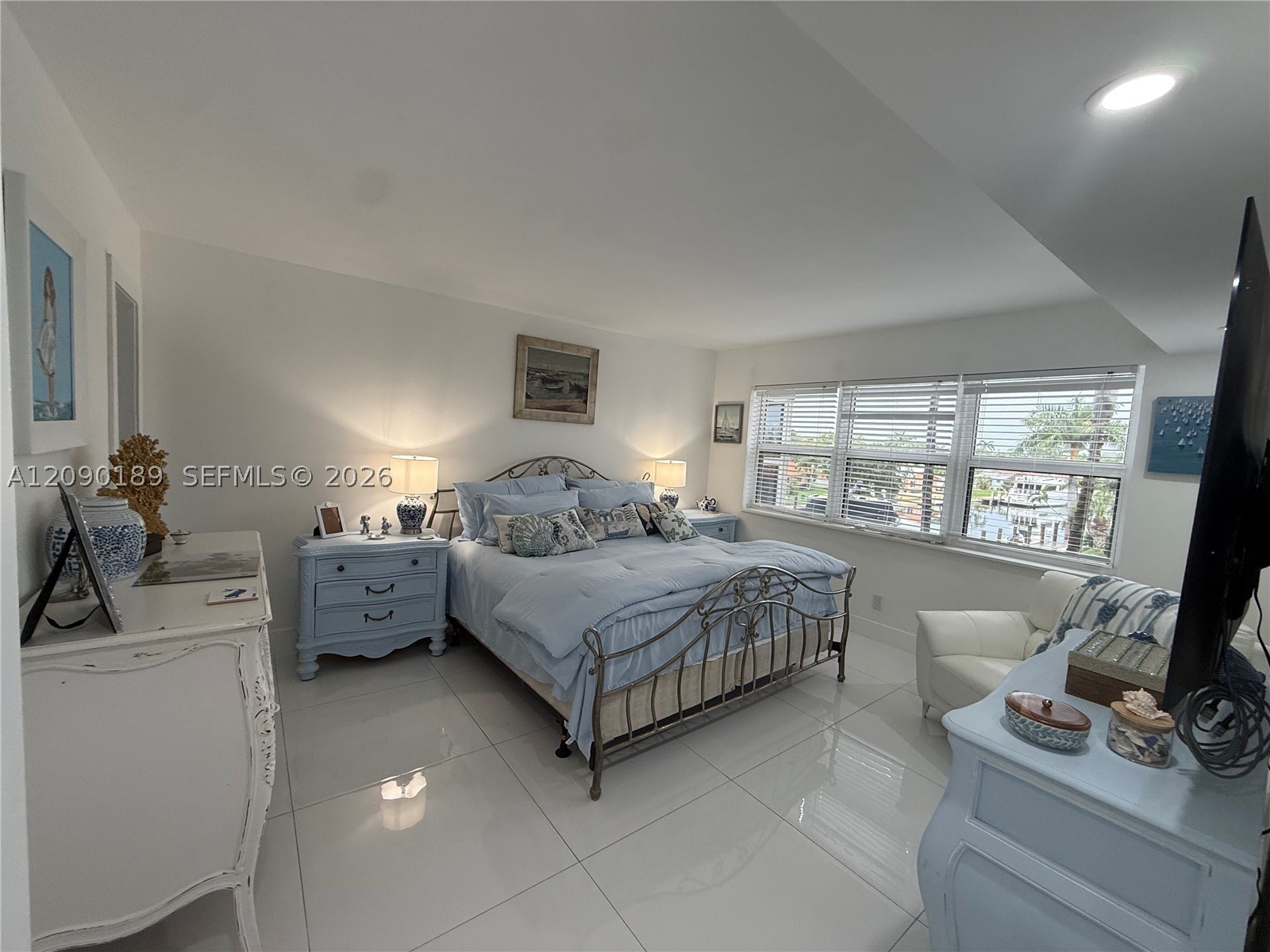 Fort Lauderdale FL 33308 - A12090189