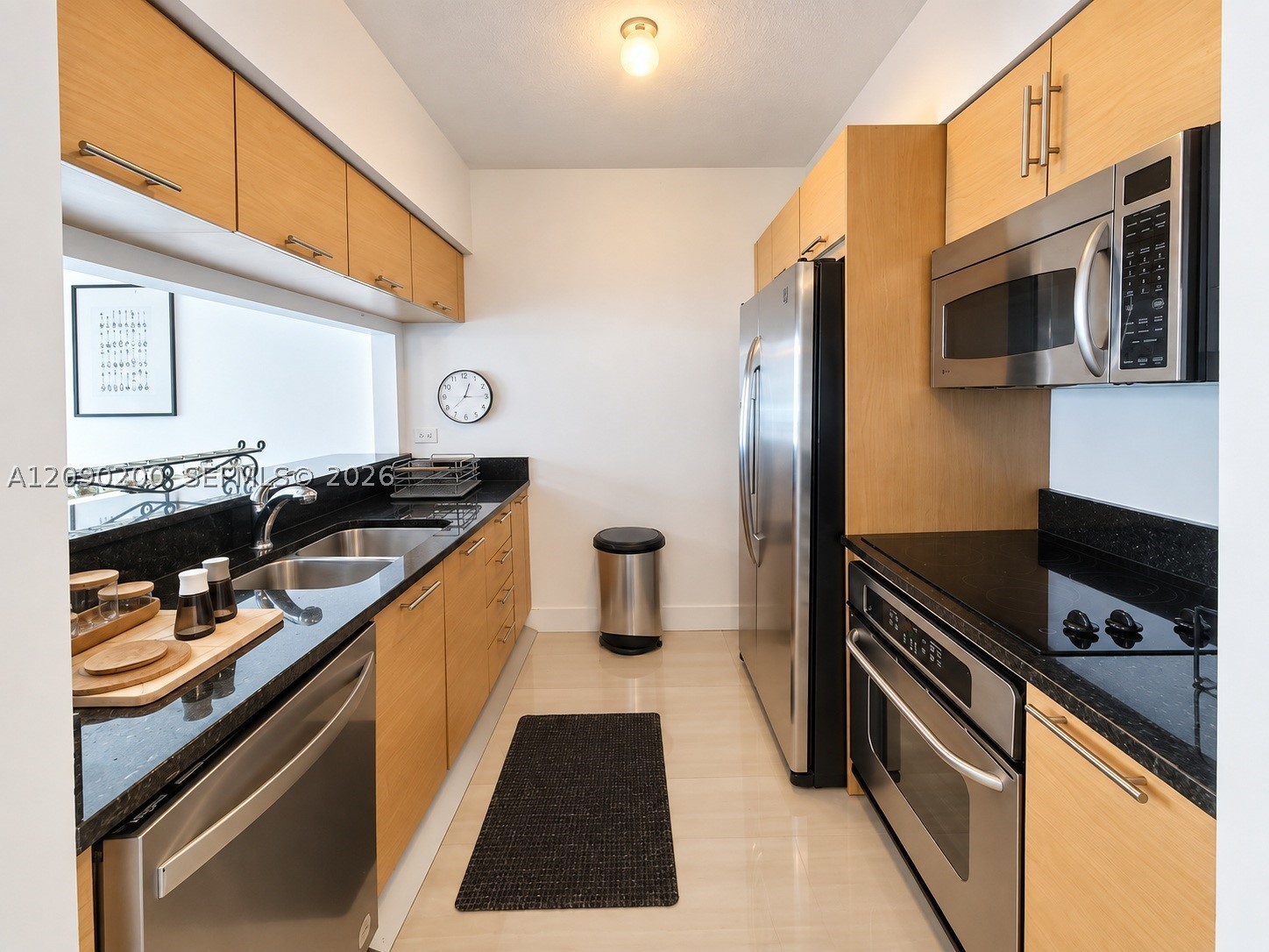 31 SE 5 ST #1203, Miami FL 33131