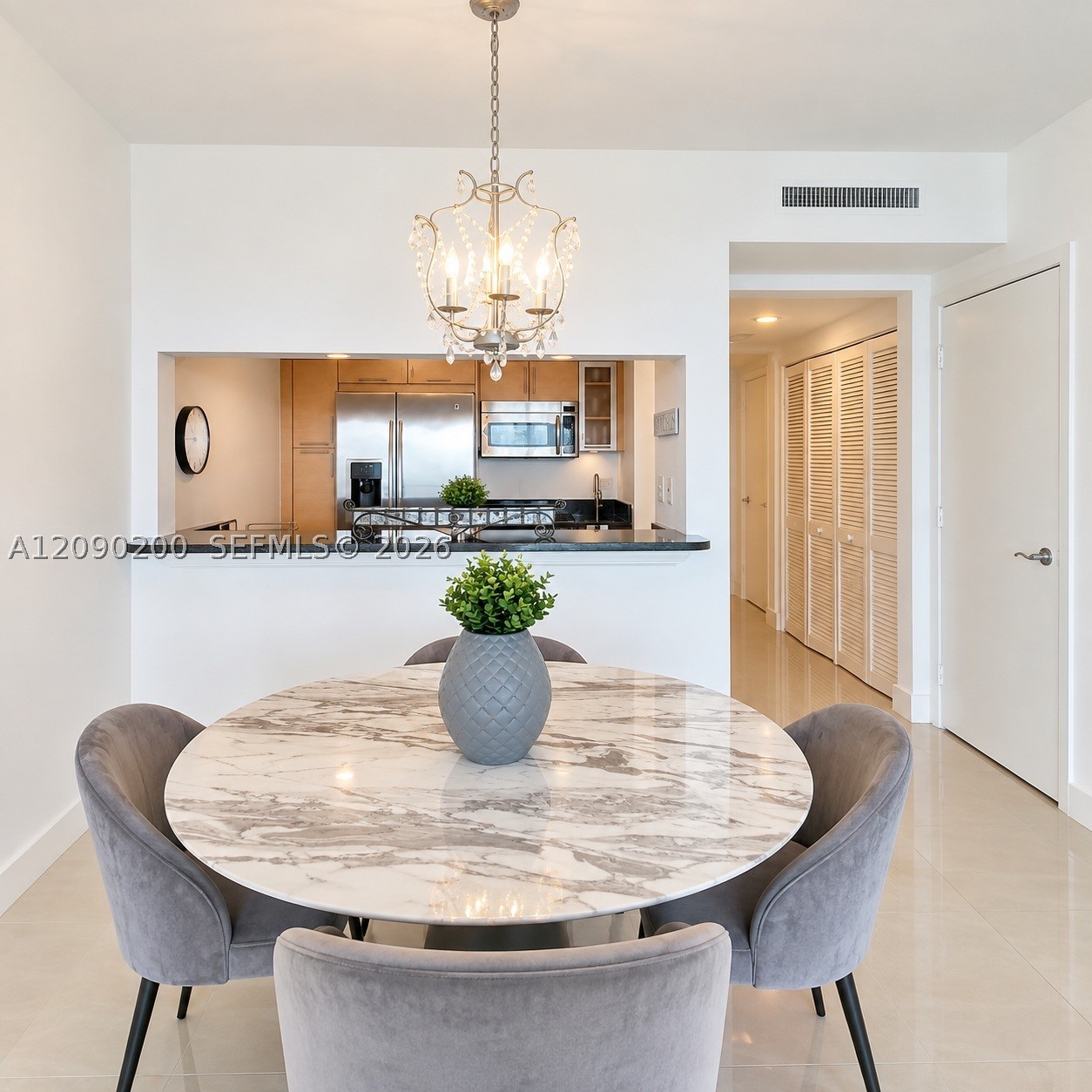 31 SE 5 ST #1203, Miami FL 33131