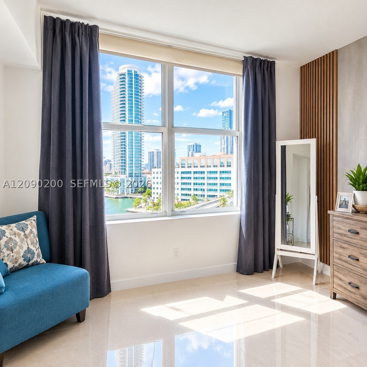 31 SE 5 ST #1203, Miami FL 33131