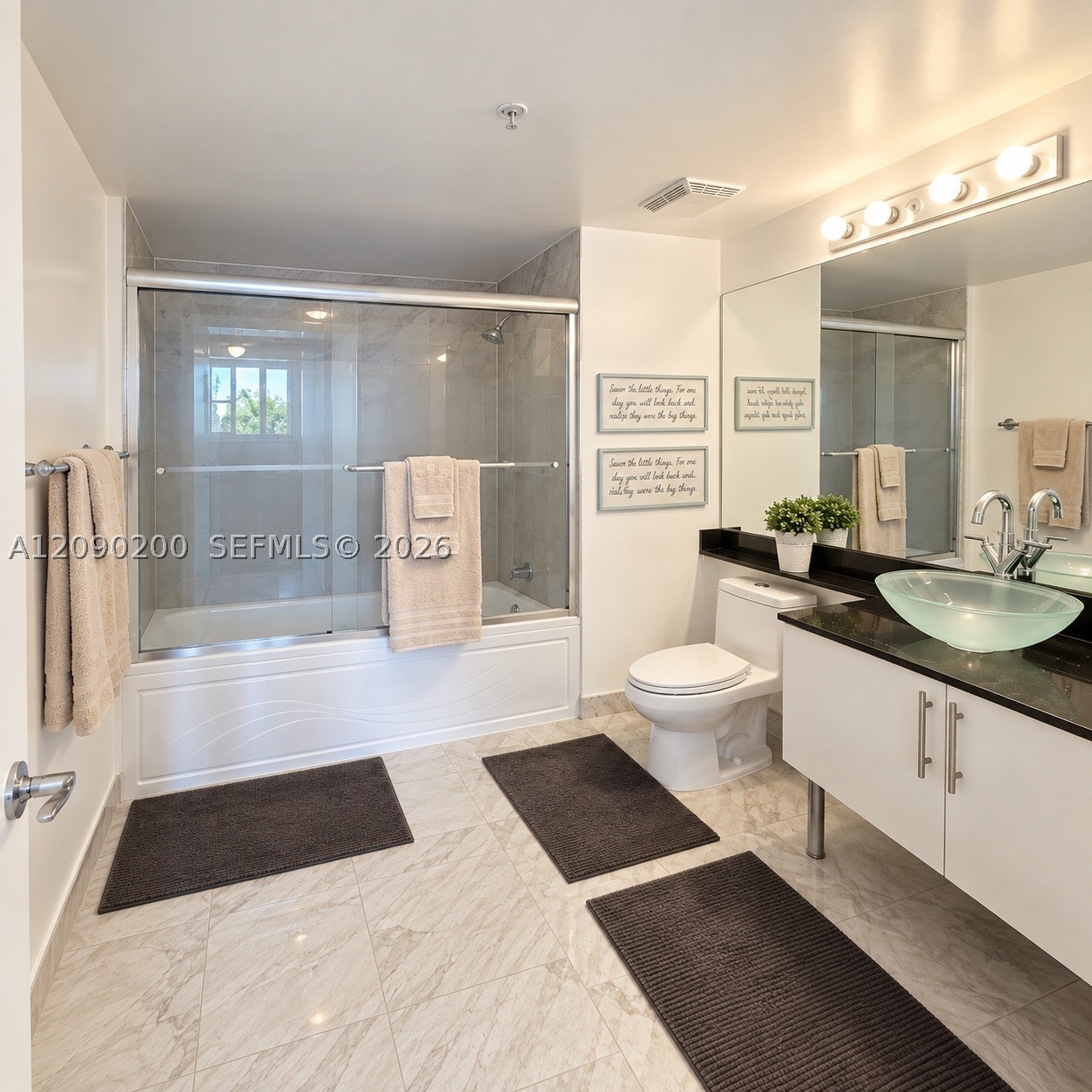 31 SE 5 ST #1203, Miami FL 33131