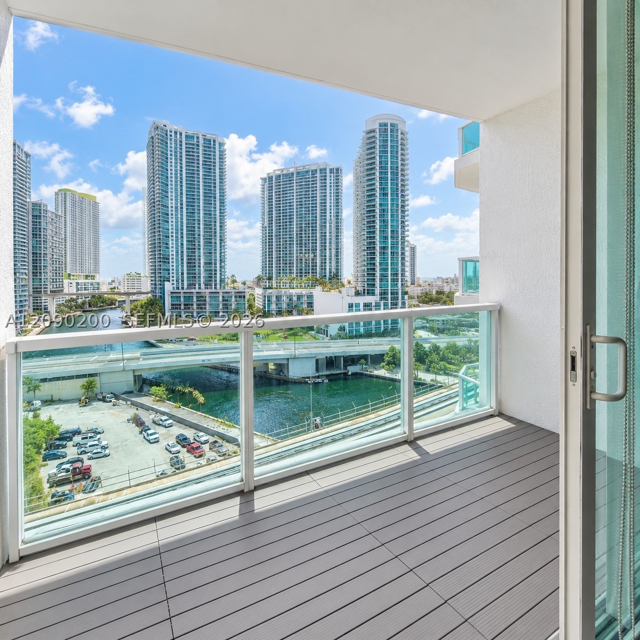 31 SE 5 ST #1203, Miami FL 33131