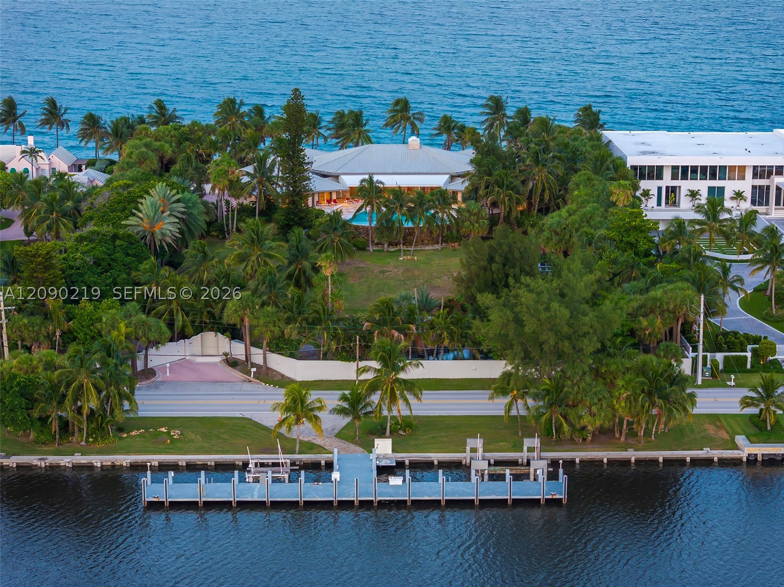 960 S Ocean Blvd, Manalapan FL 33462
