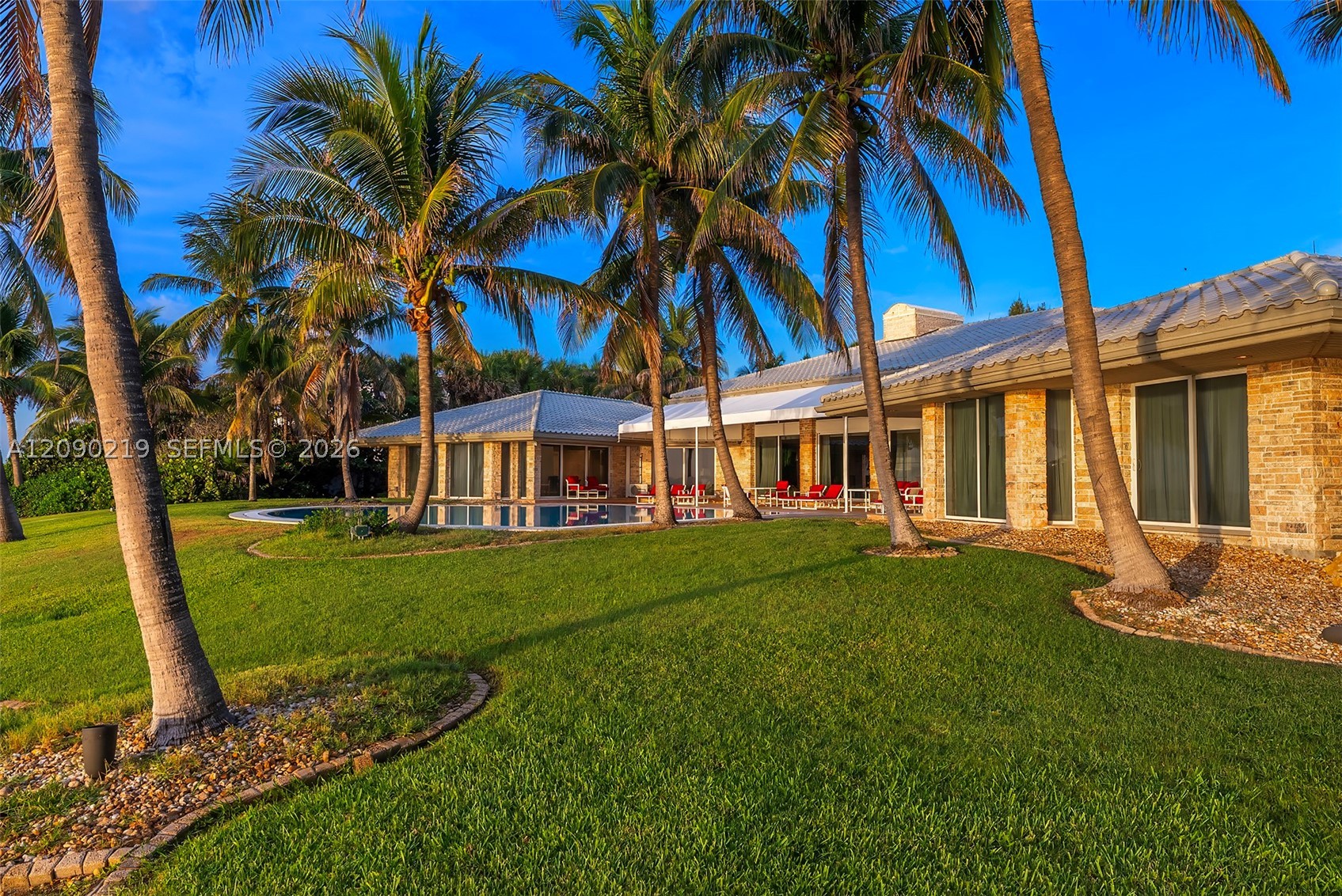 960 S Ocean Blvd, Manalapan FL 33462