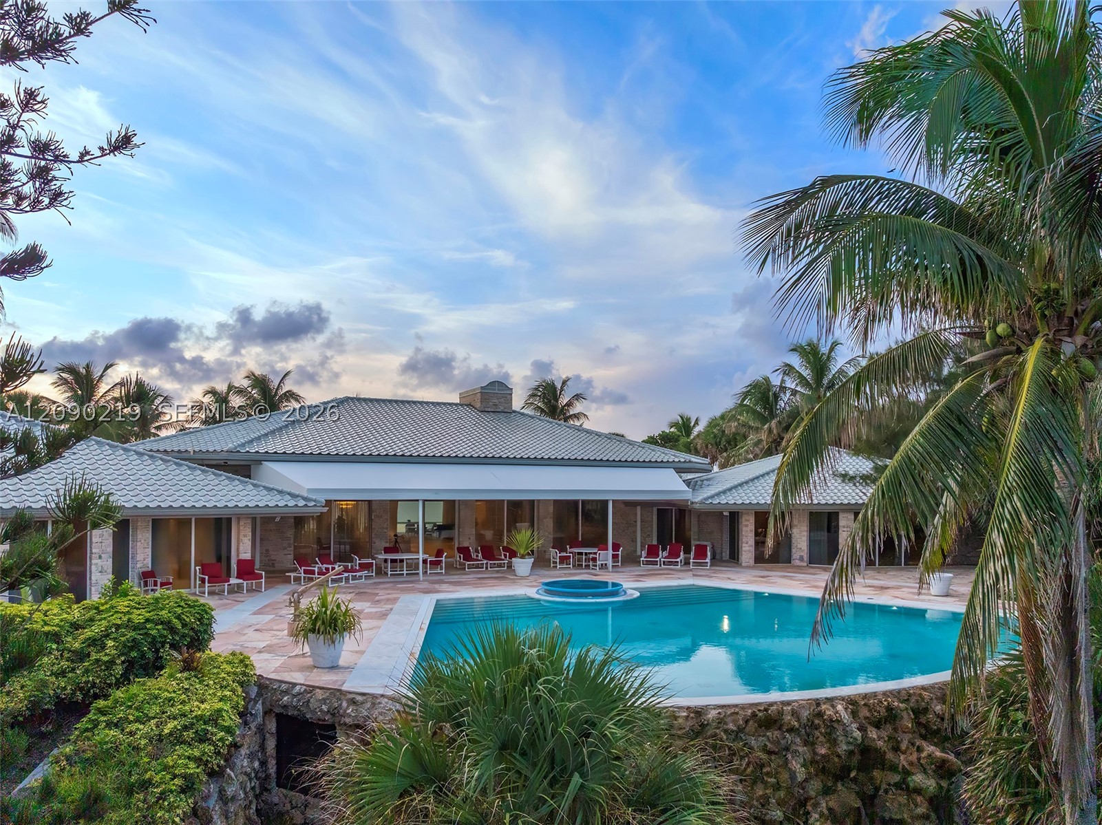 960 S Ocean Blvd, Manalapan FL 33462