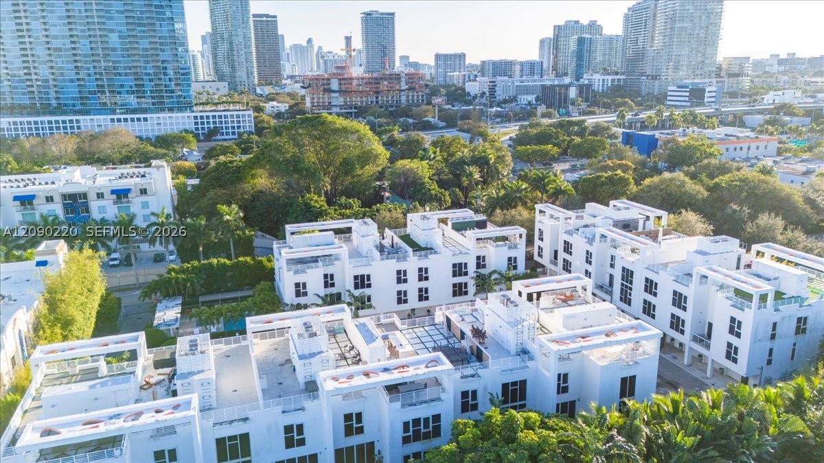 455 NE 39th St #306, Miami FL 33137