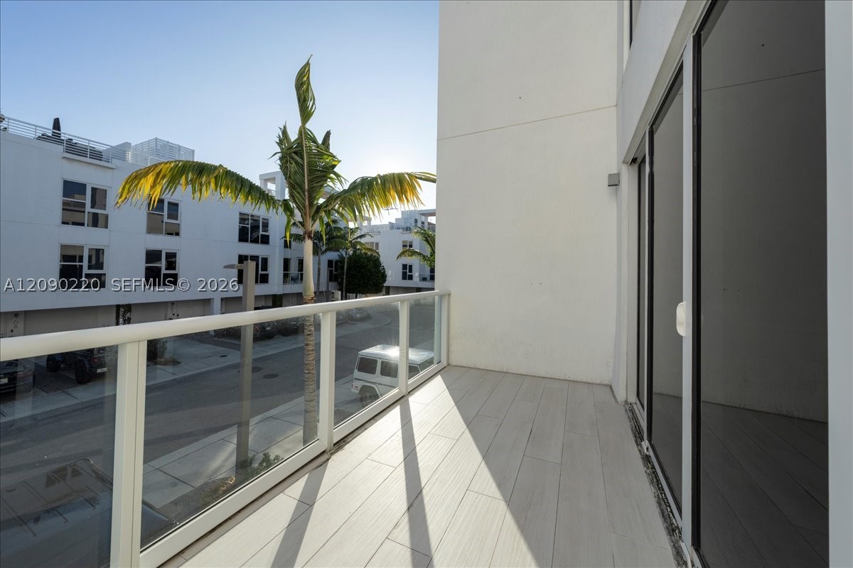 455 NE 39th St #306, Miami FL 33137