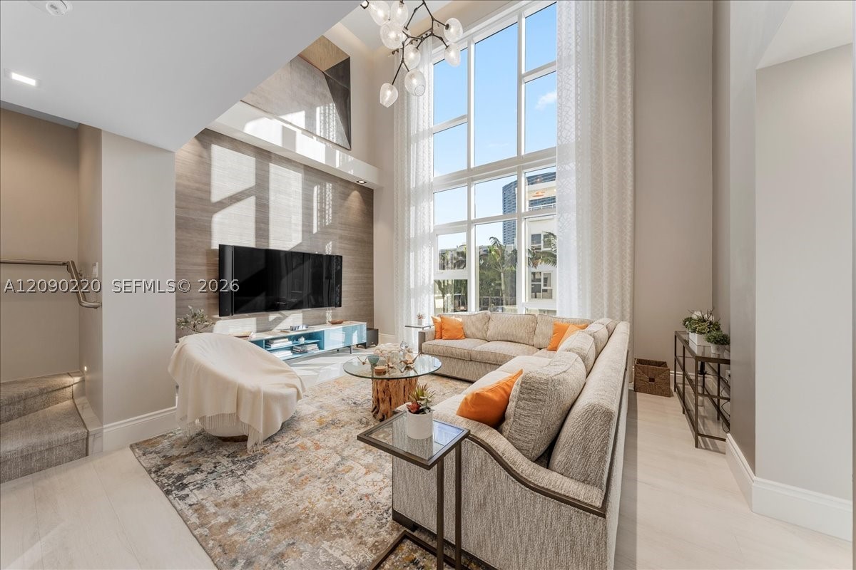 455 NE 39th St #306, Miami FL 33137
