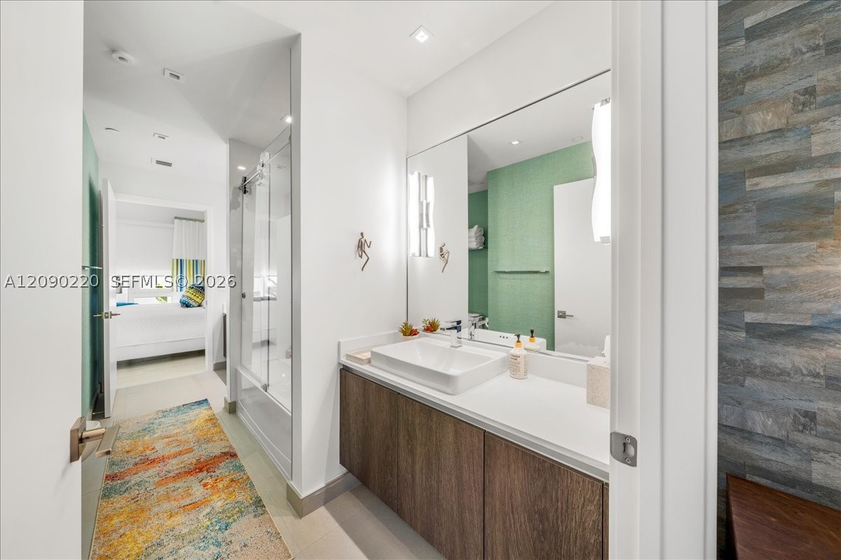455 NE 39th St #306, Miami FL 33137