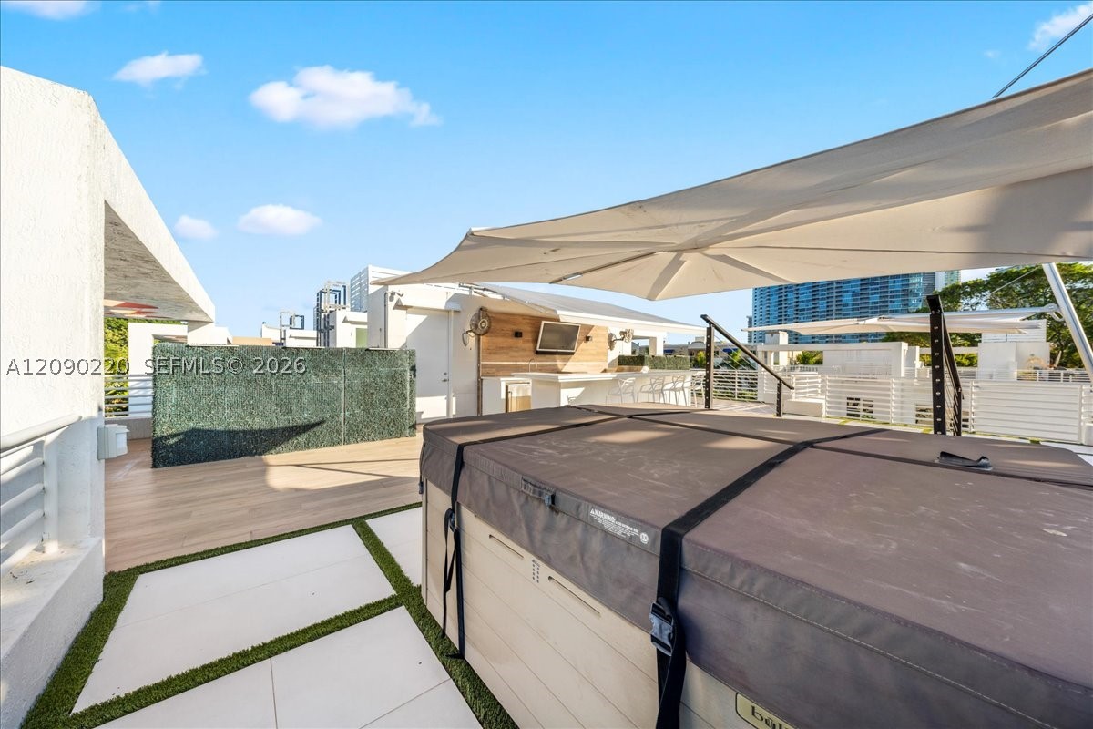 455 NE 39th St #306, Miami FL 33137