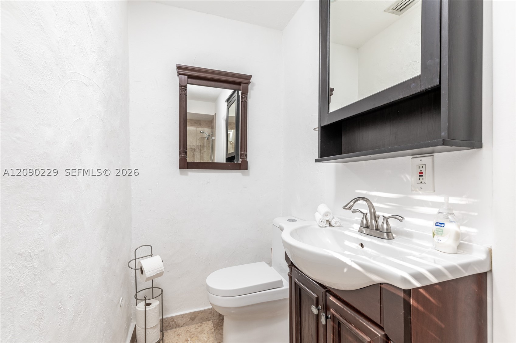 137 NE 47th St, Miami FL 33137
