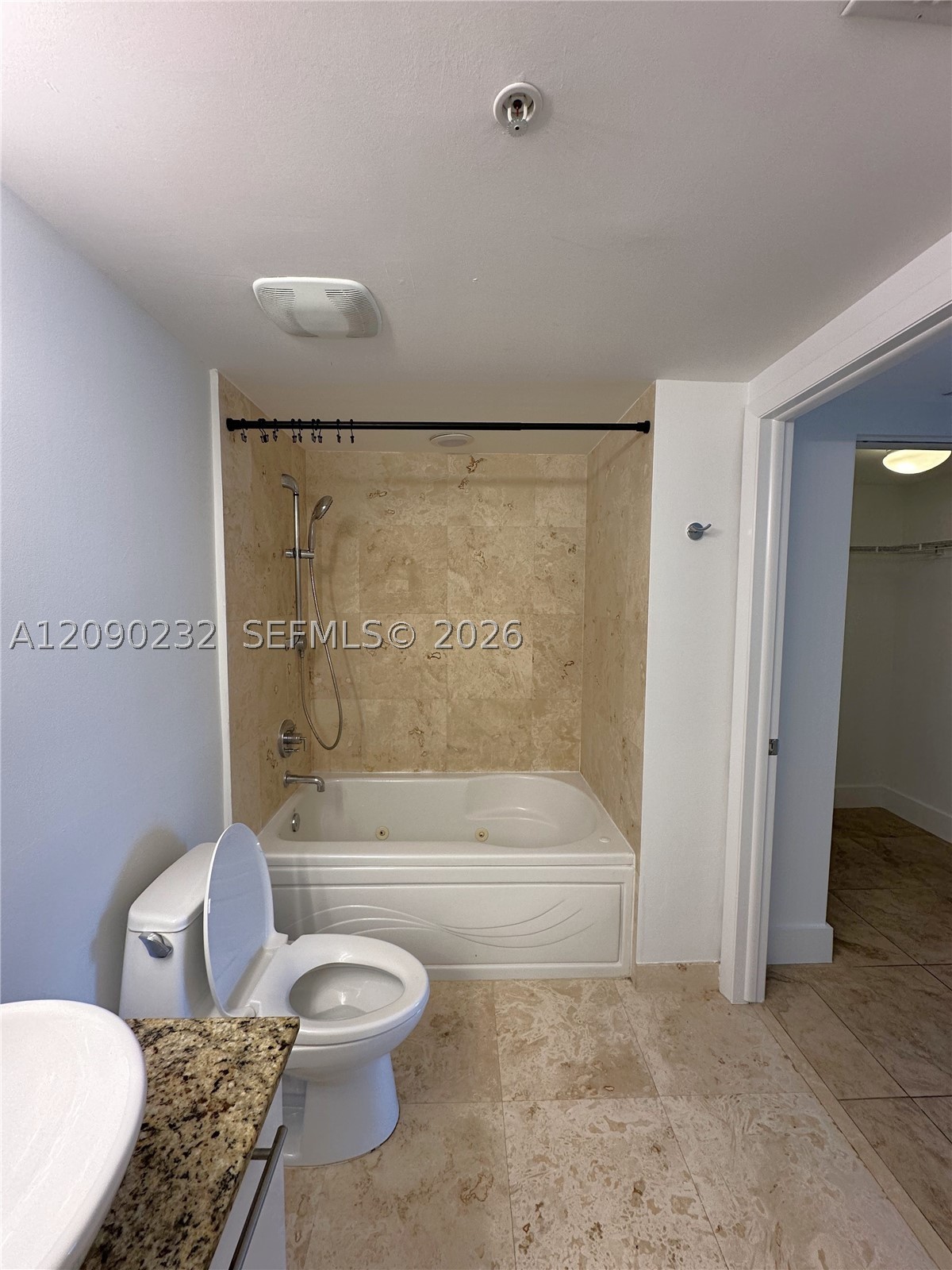 41 SE 5th St #1803, Miami FL 33131