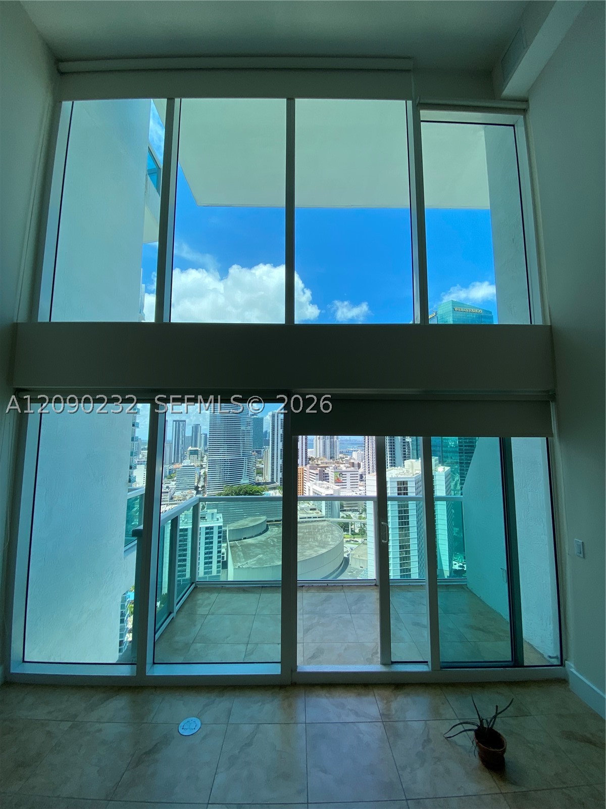 41 SE 5th St #1803, Miami FL 33131