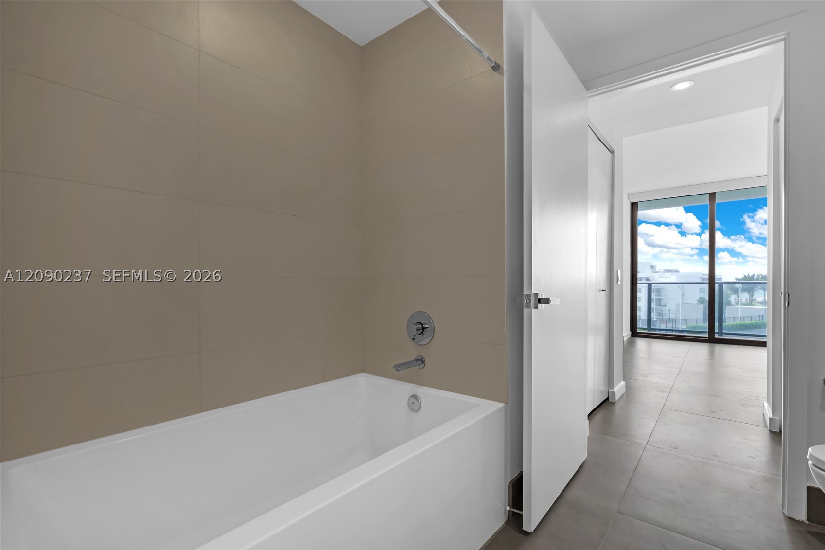 501 NE 31st St #901, Miami FL 33137