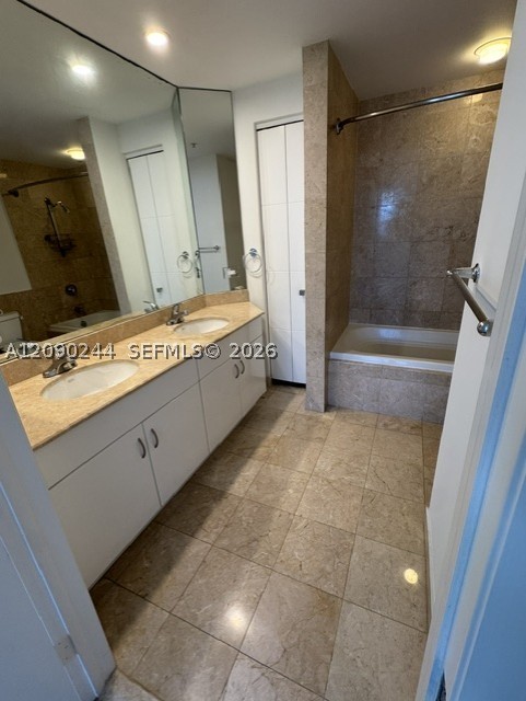 801 Brickell Key Blvd #2502, Miami FL 33131