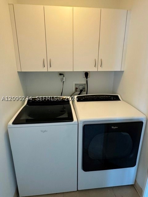 801 Brickell Key Blvd #2502, Miami FL 33131