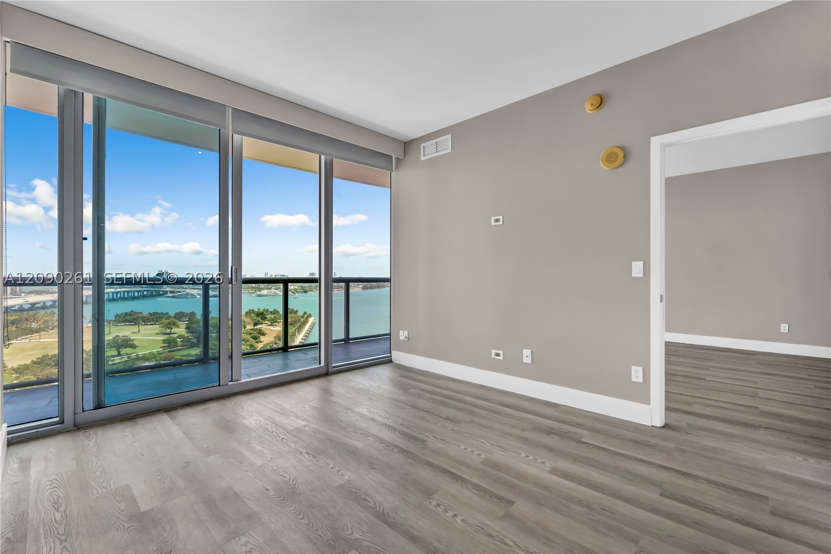 888 Biscayne Blvd #1710, Miami FL 33132