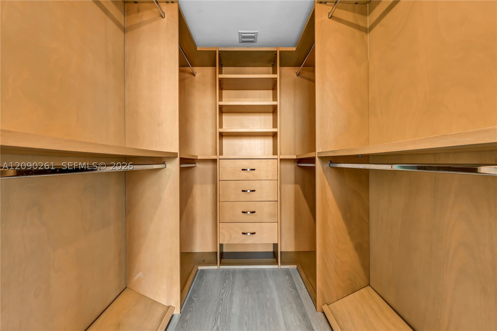 888 Biscayne Blvd #1710, Miami FL 33132