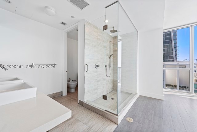 1100 Biscayne Blvd #5205, Miami FL 33132