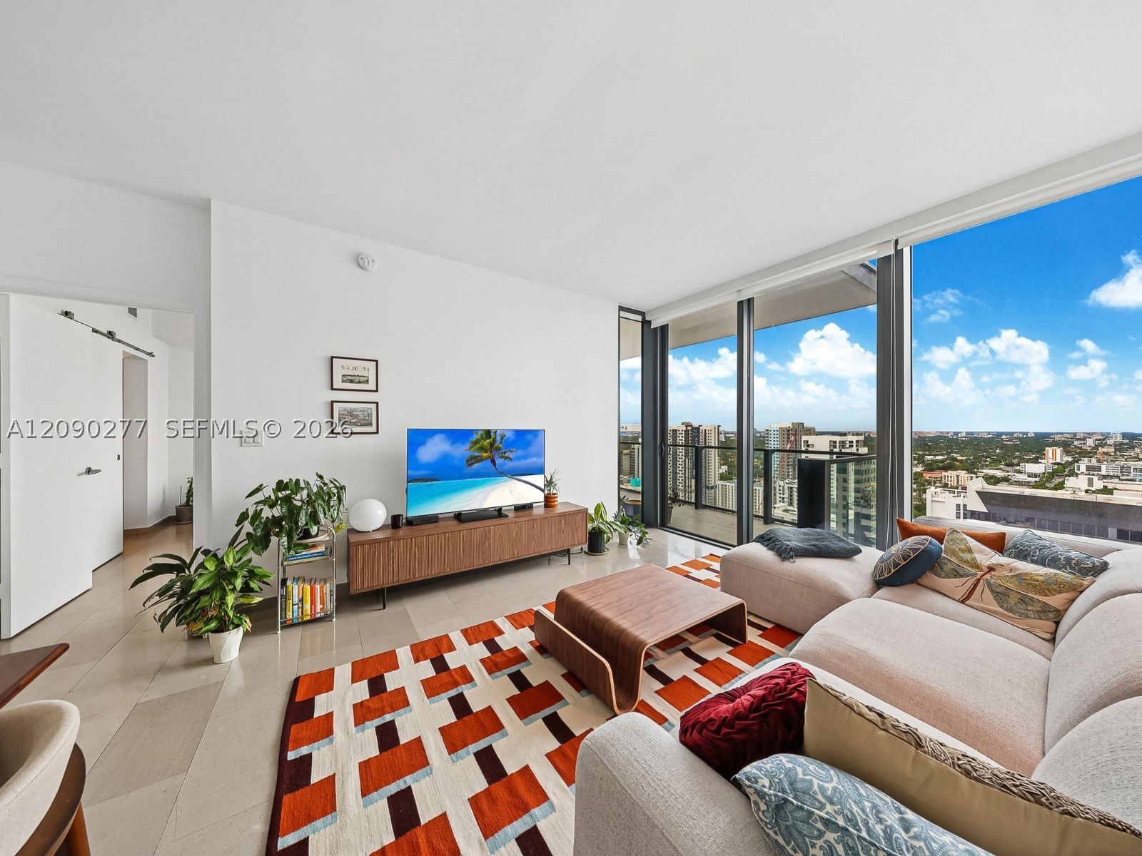 88 SW 7th St #2506, Miami FL 33130
