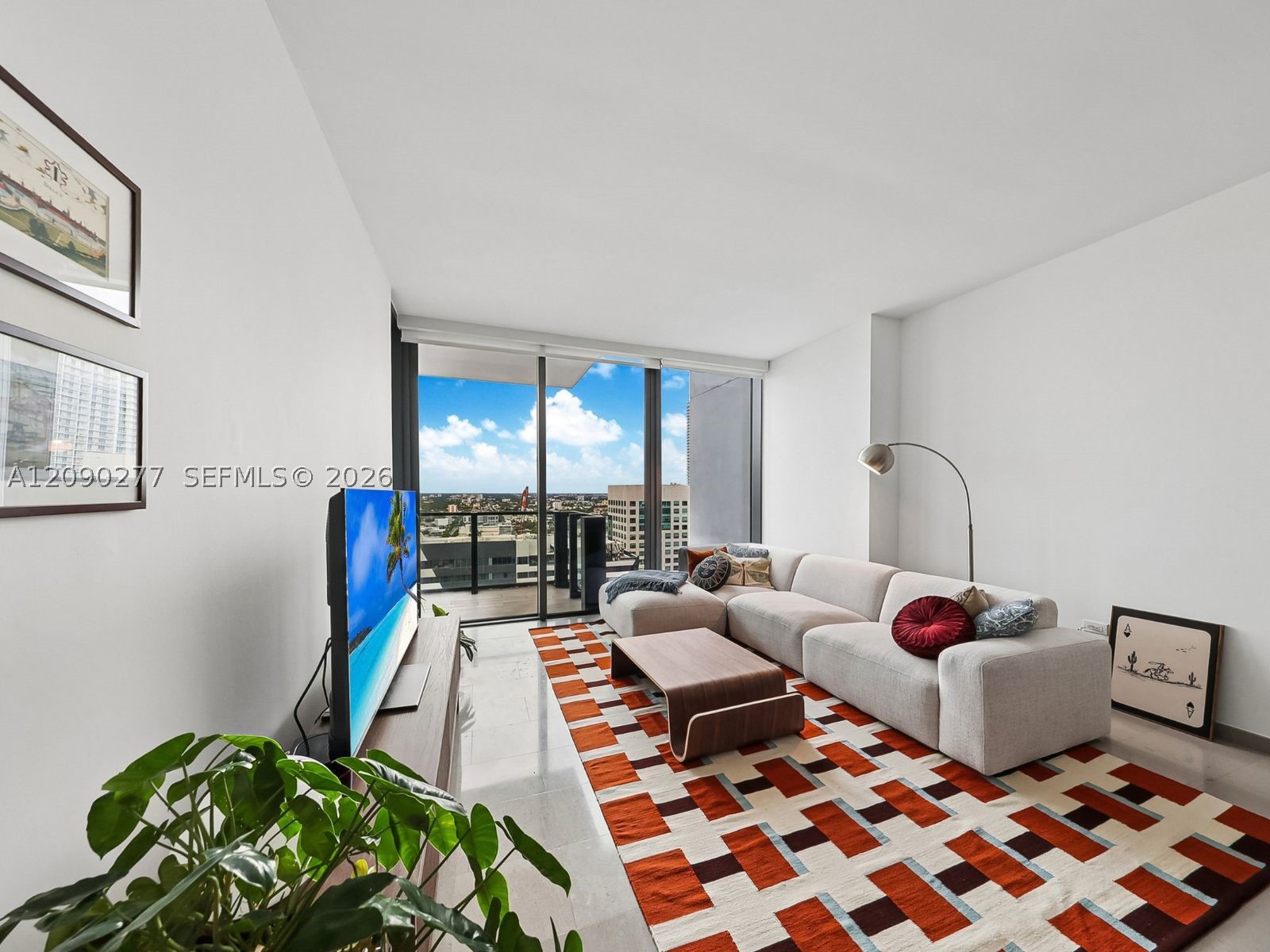 88 SW 7th St #2506, Miami FL 33130