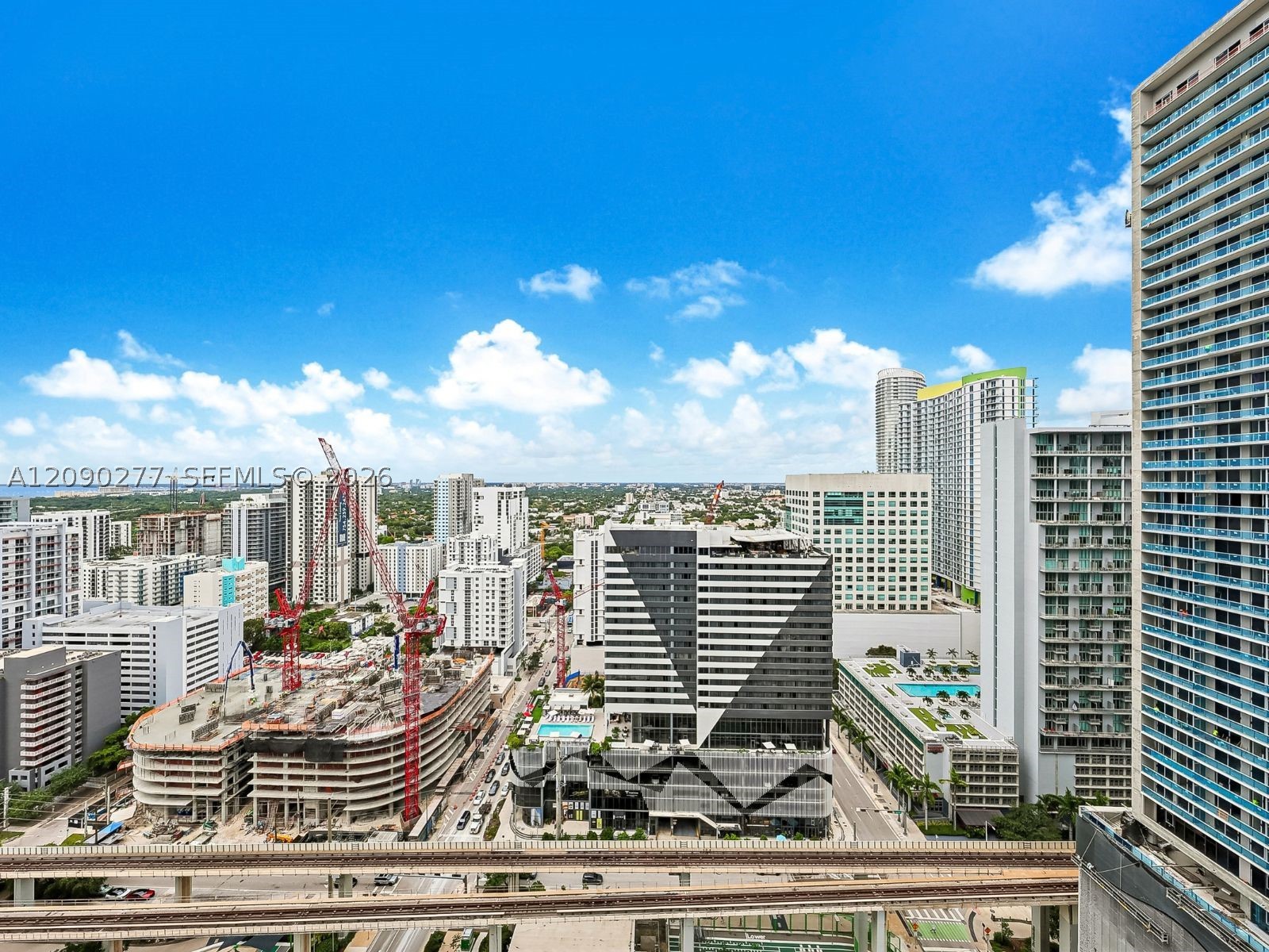 88 SW 7th St #2506, Miami FL 33130