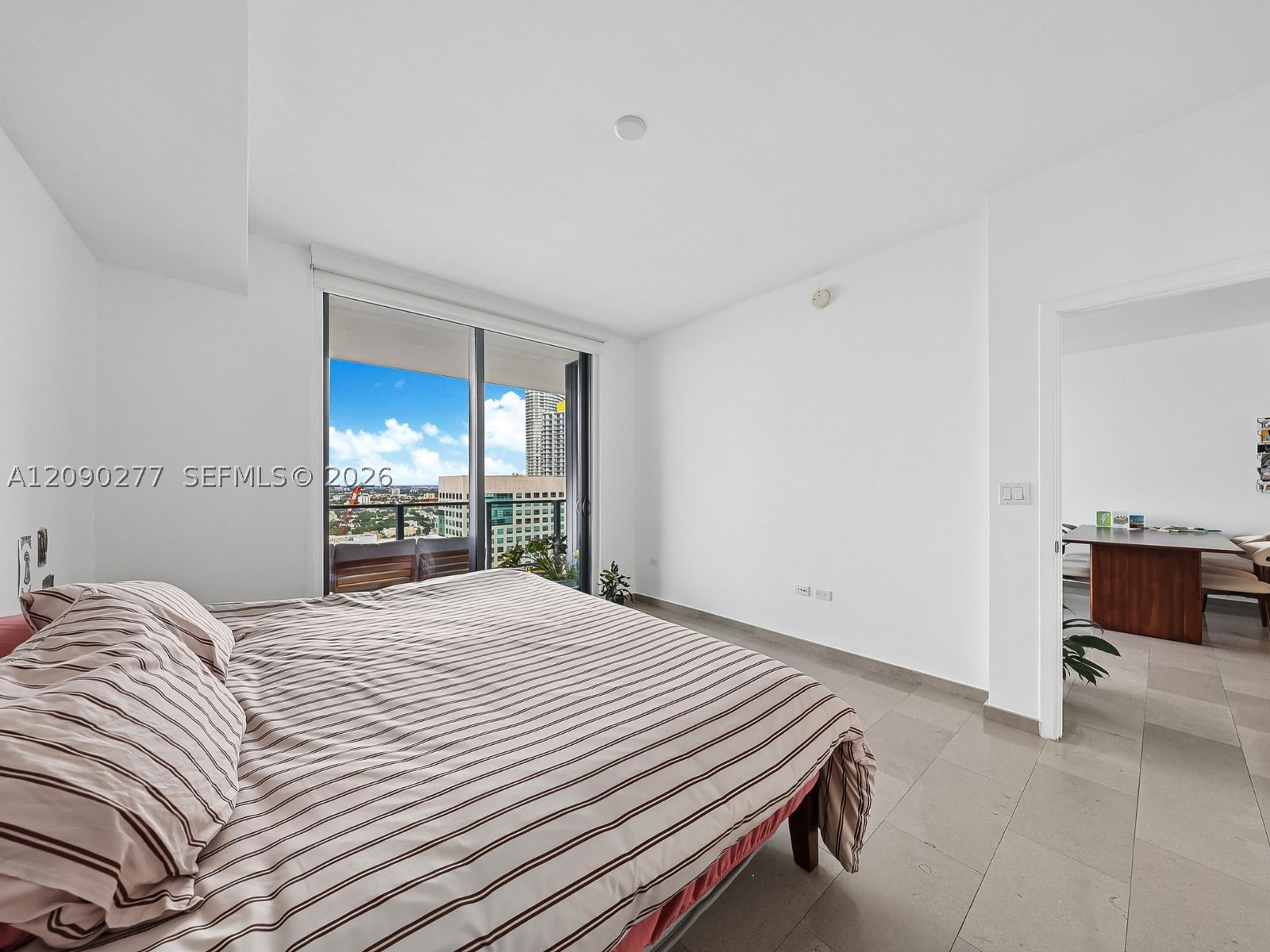 88 SW 7th St #2506, Miami FL 33130