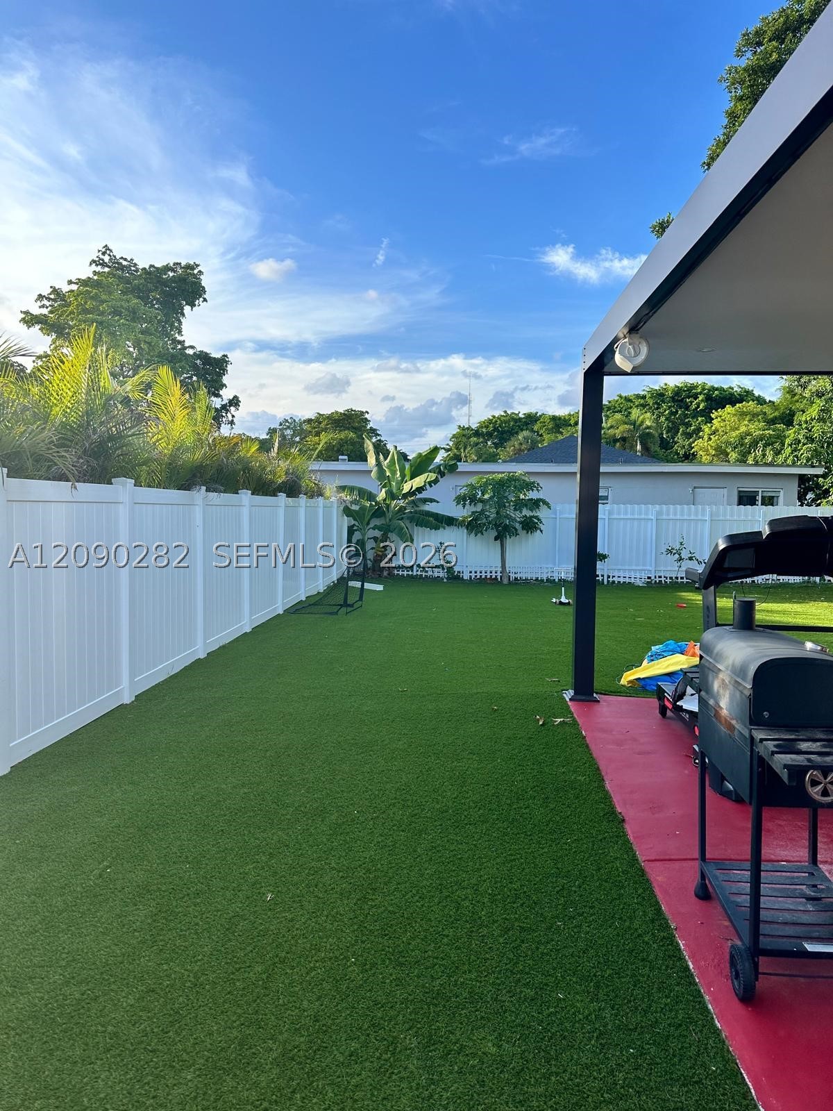 216 NW 9th St, Hallandale Beach FL 33009