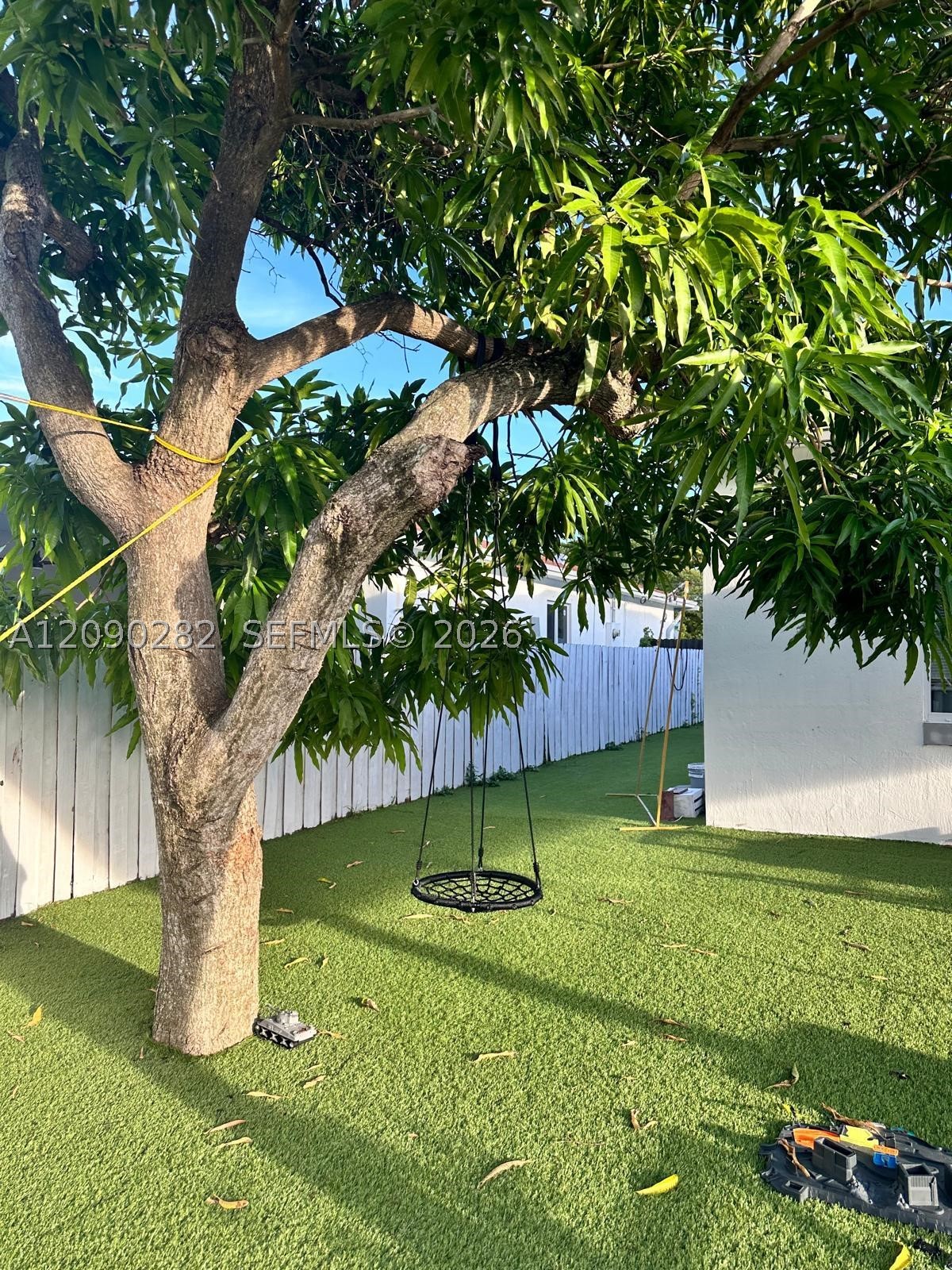 216 NW 9th St, Hallandale Beach FL 33009