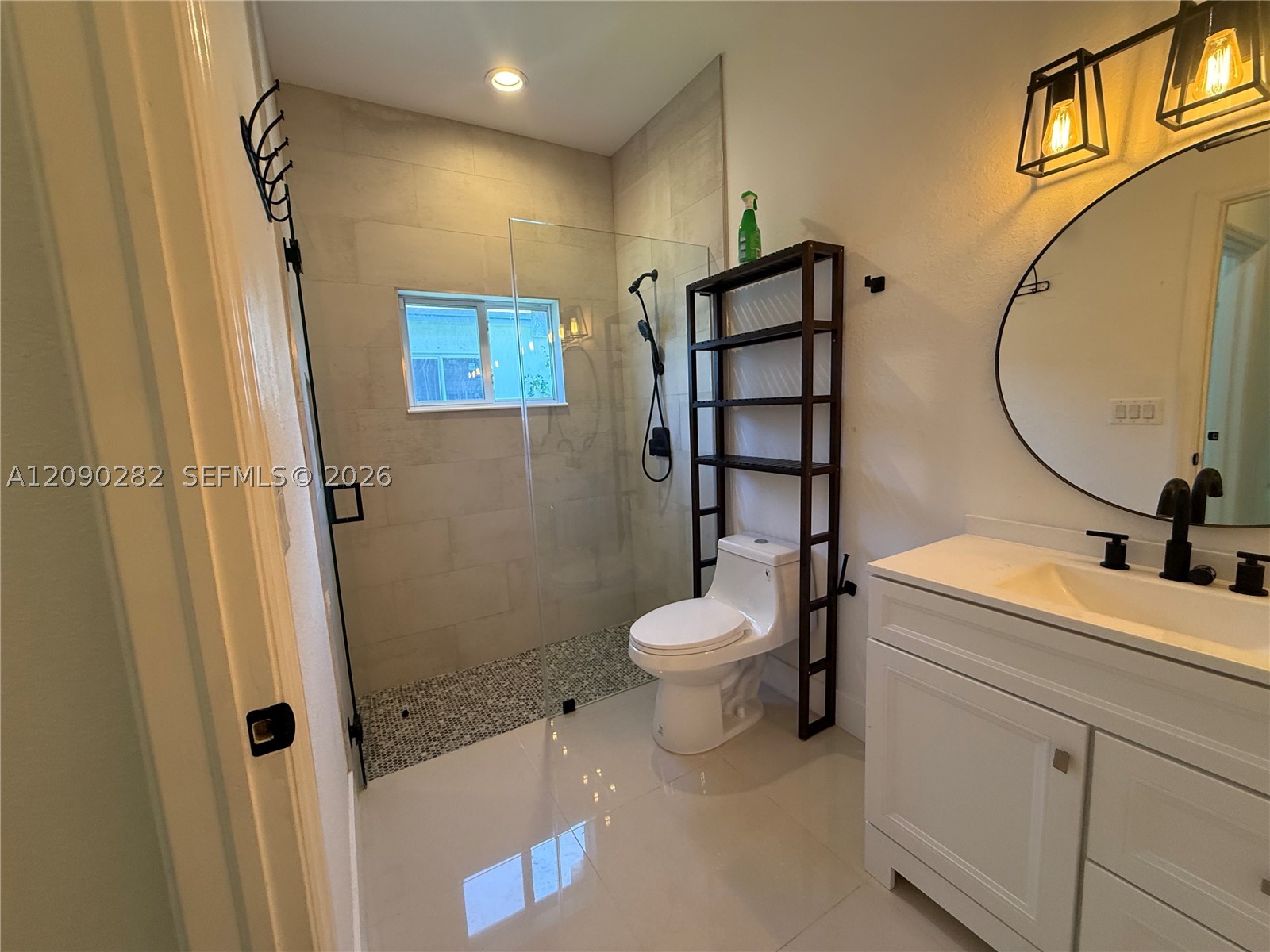 216 NW 9th St, Hallandale Beach FL 33009