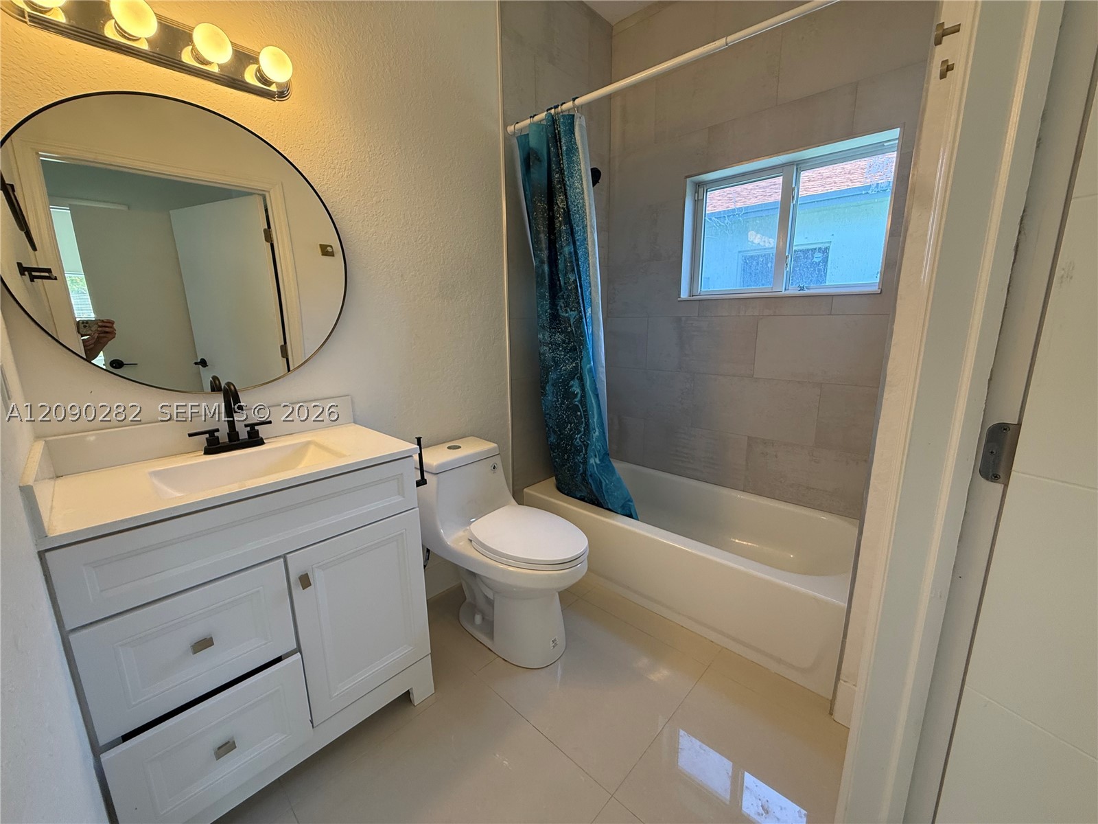 216 NW 9th St, Hallandale Beach FL 33009