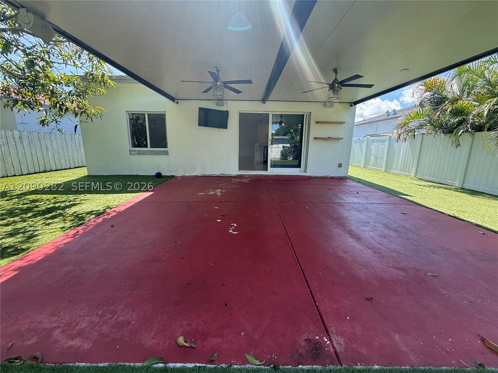 216 NW 9th St, Hallandale Beach FL 33009