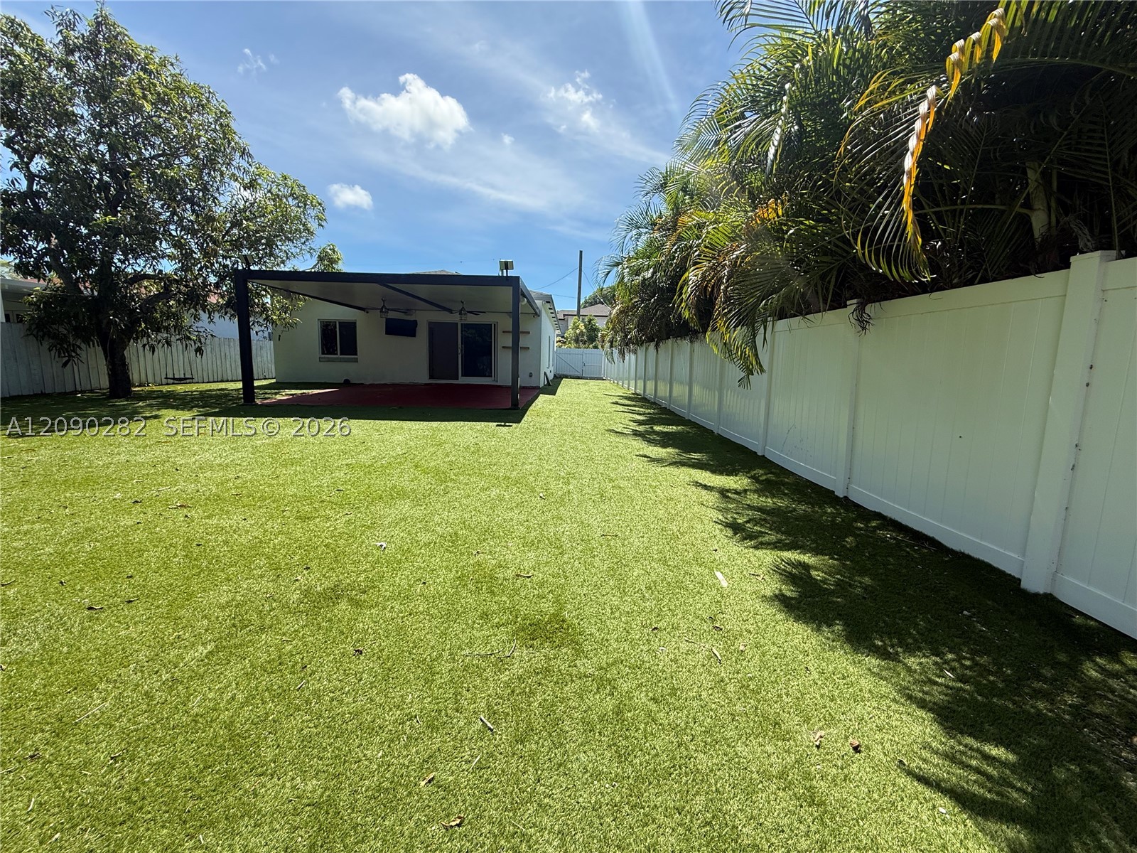 216 NW 9th St, Hallandale Beach FL 33009
