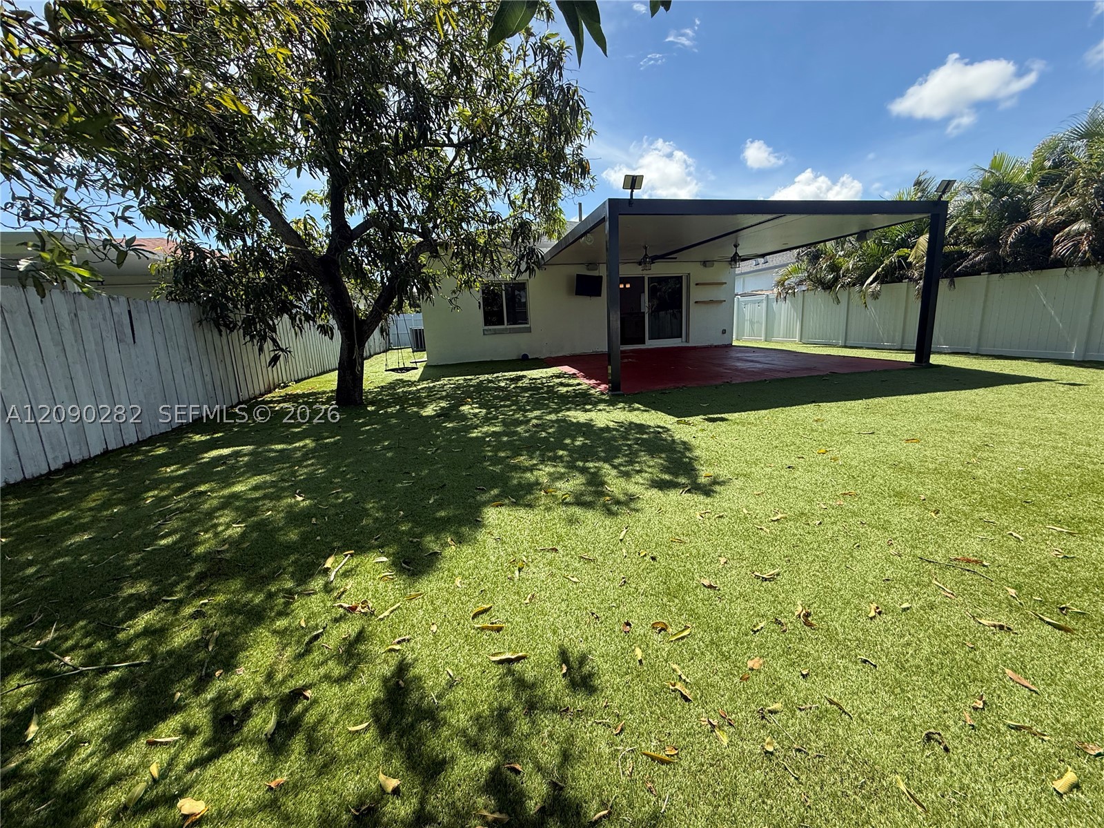216 NW 9th St, Hallandale Beach FL 33009