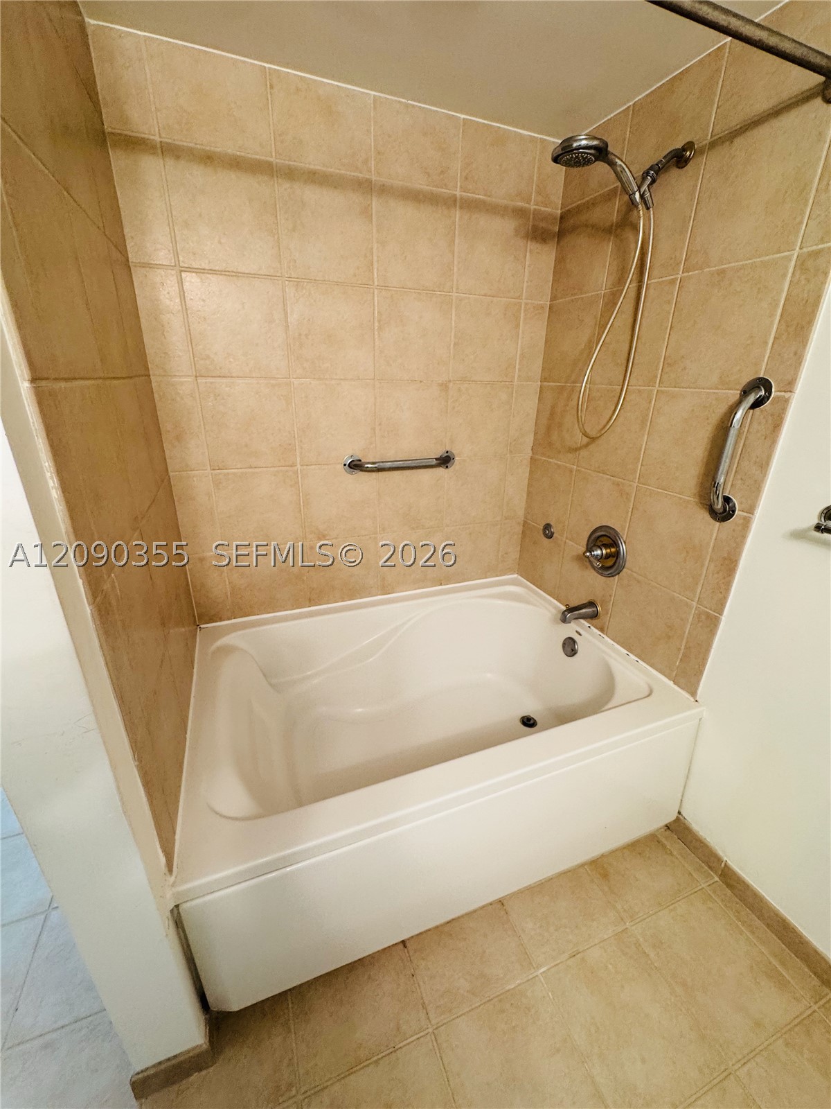 19501 W Country Club Dr #1006, Aventura FL 33180