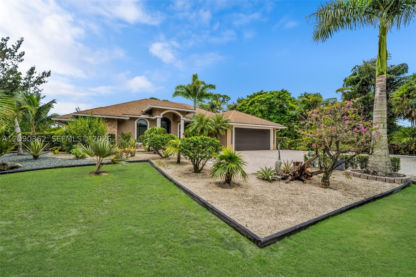 14800 April Dr, Loxahatchee FL 33470