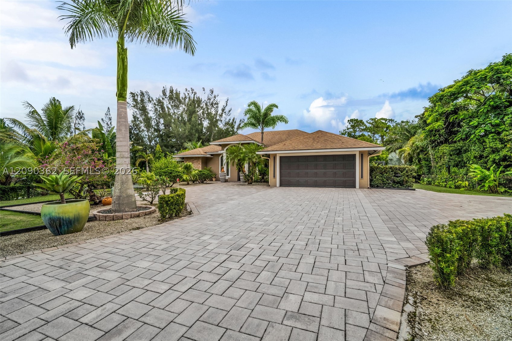 14800 April Dr, Loxahatchee FL 33470