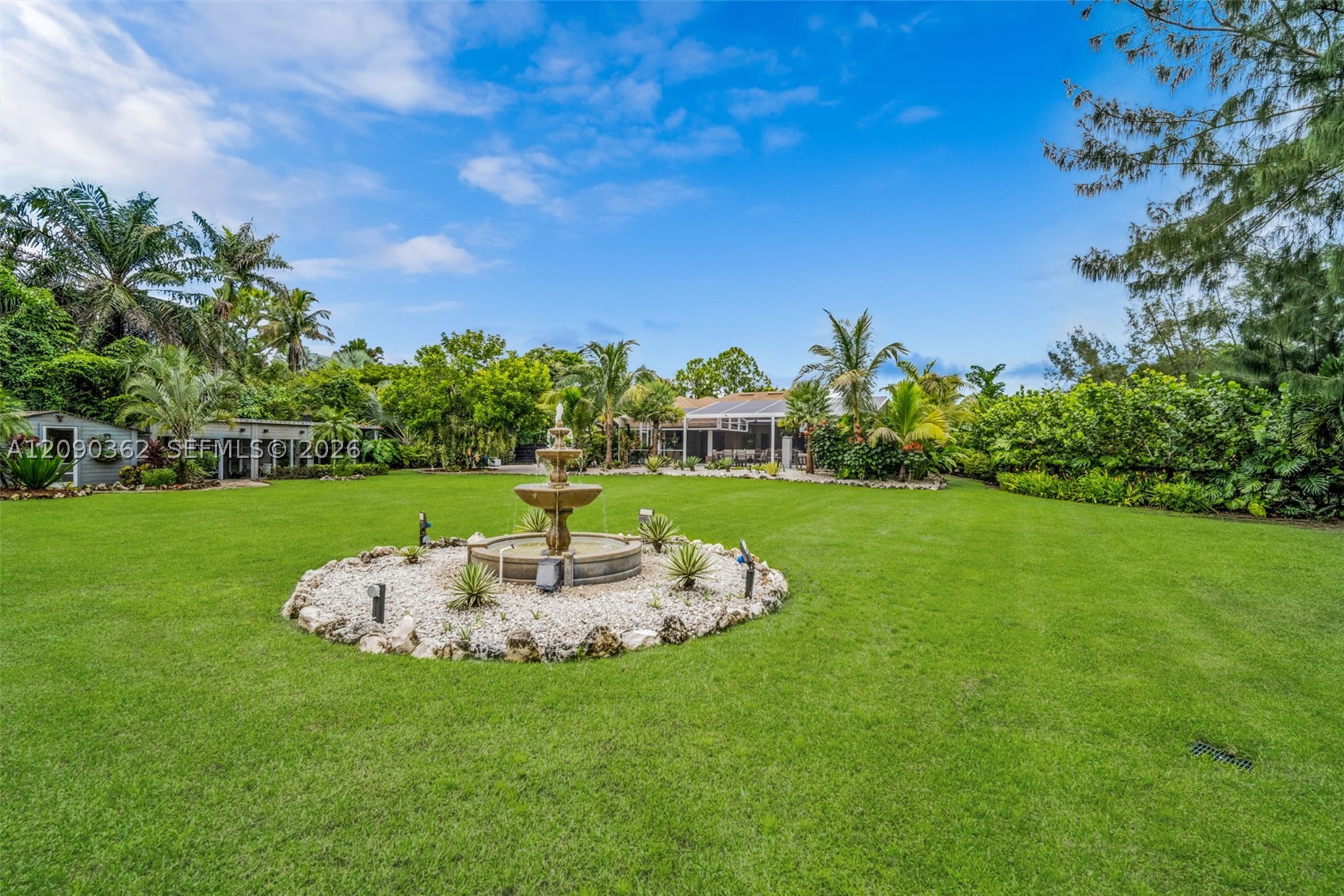 14800 April Dr, Loxahatchee FL 33470