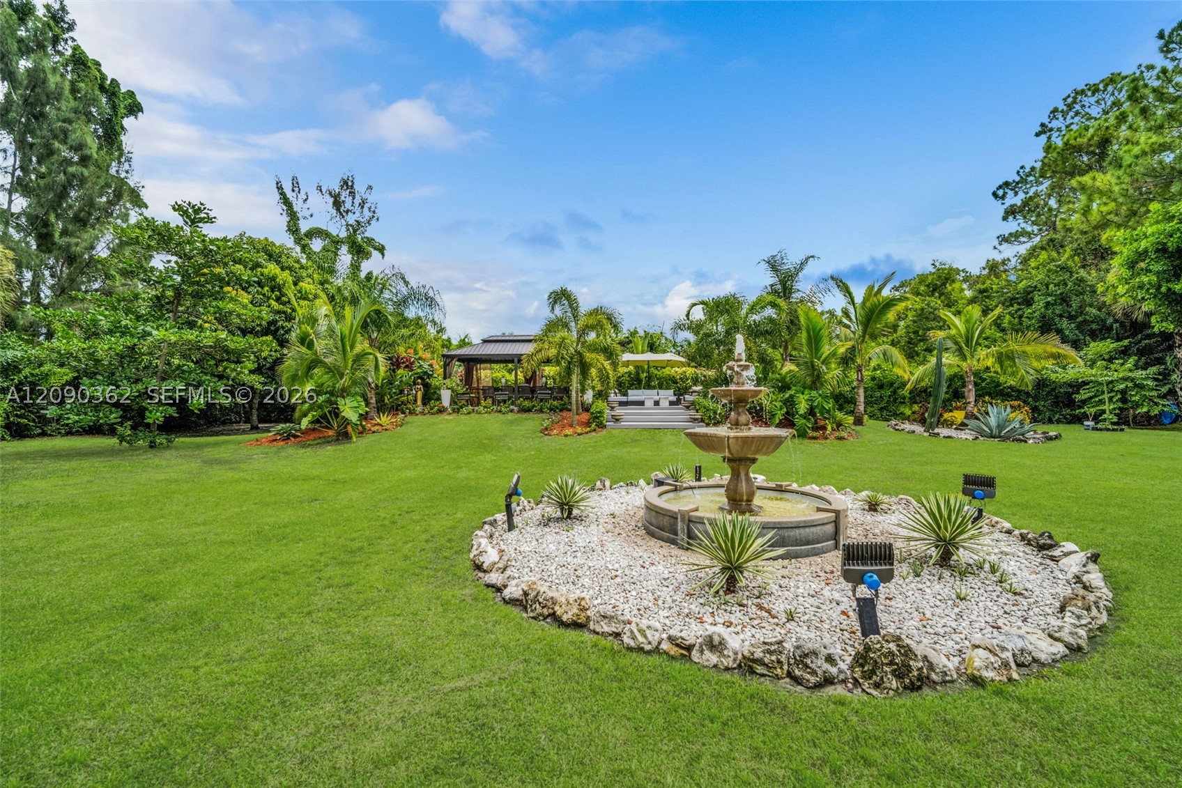 14800 April Dr, Loxahatchee FL 33470