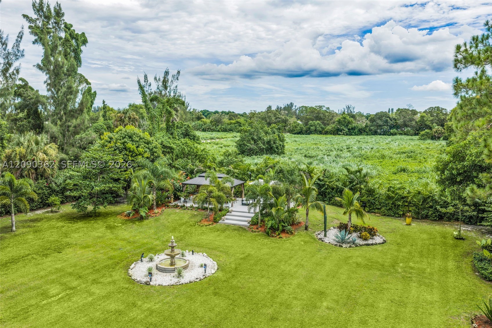 14800 April Dr, Loxahatchee FL 33470