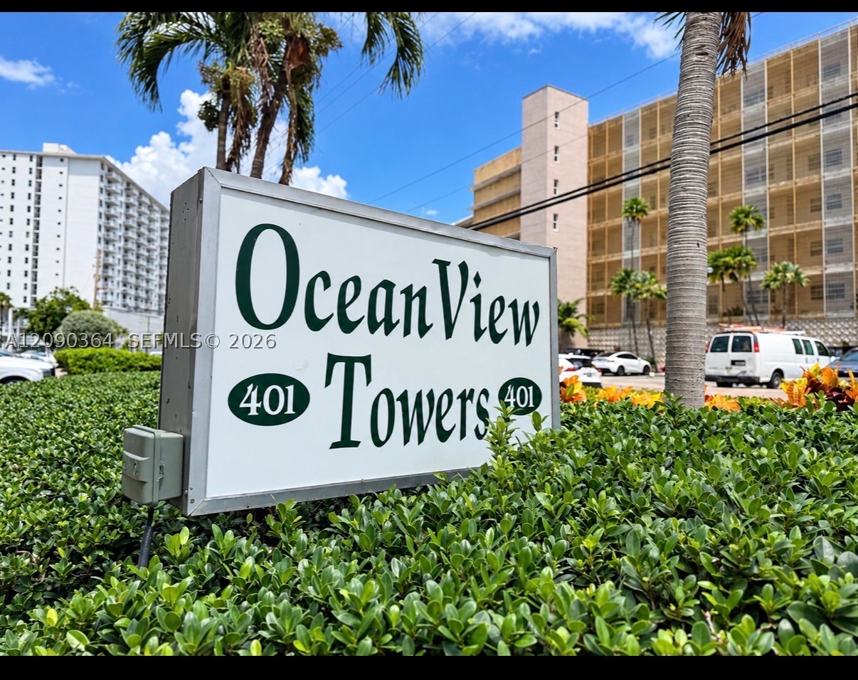 401 Golden Isles Dr #1015, Hallandale Beach FL 33009