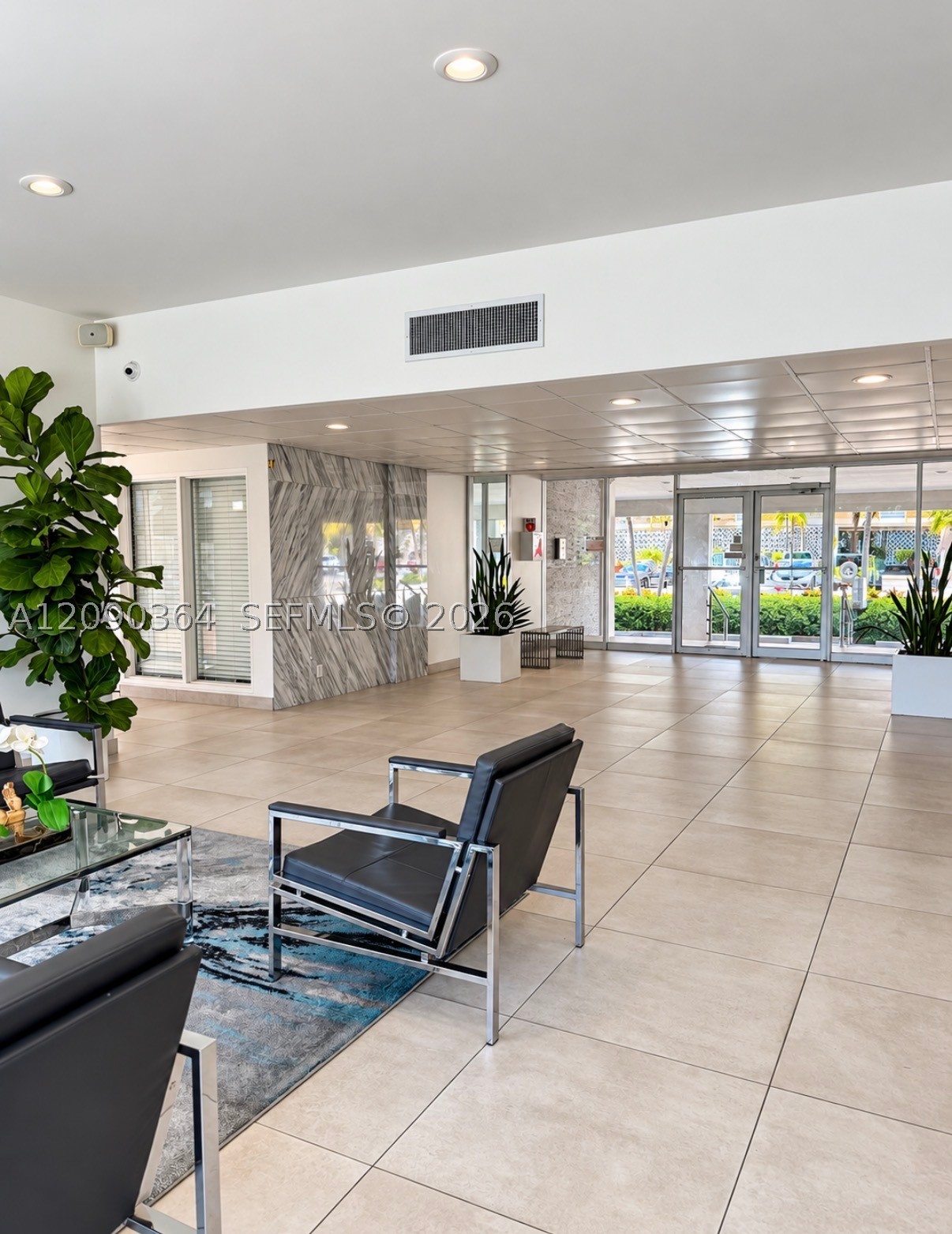 401 Golden Isles Dr #1015, Hallandale Beach FL 33009