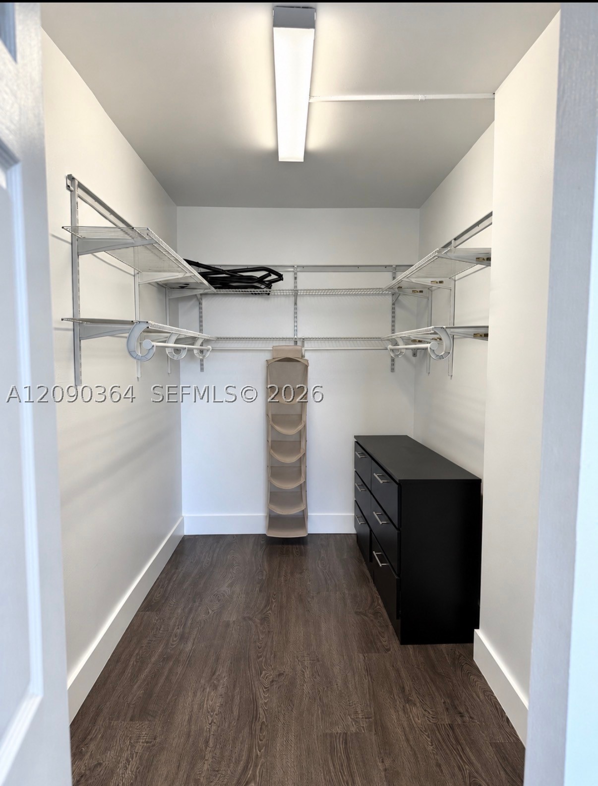 401 Golden Isles Dr #1015, Hallandale Beach FL 33009